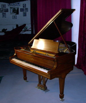 piano2300