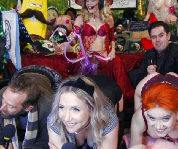 A Very Juicy Squirting SPANKSGIVING 2018